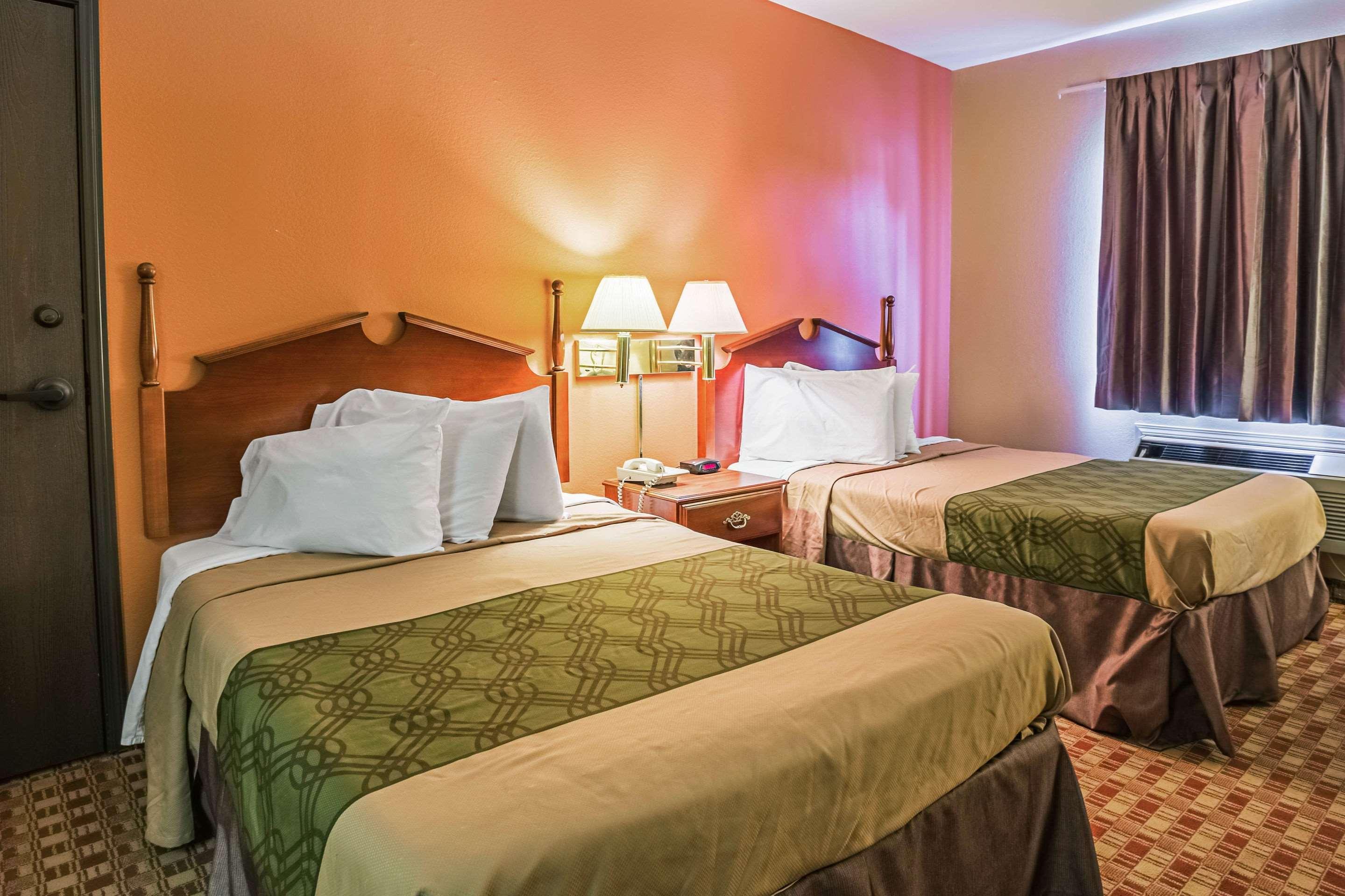 Econo Lodge Inn & Suites Ripley Екстер'єр фото