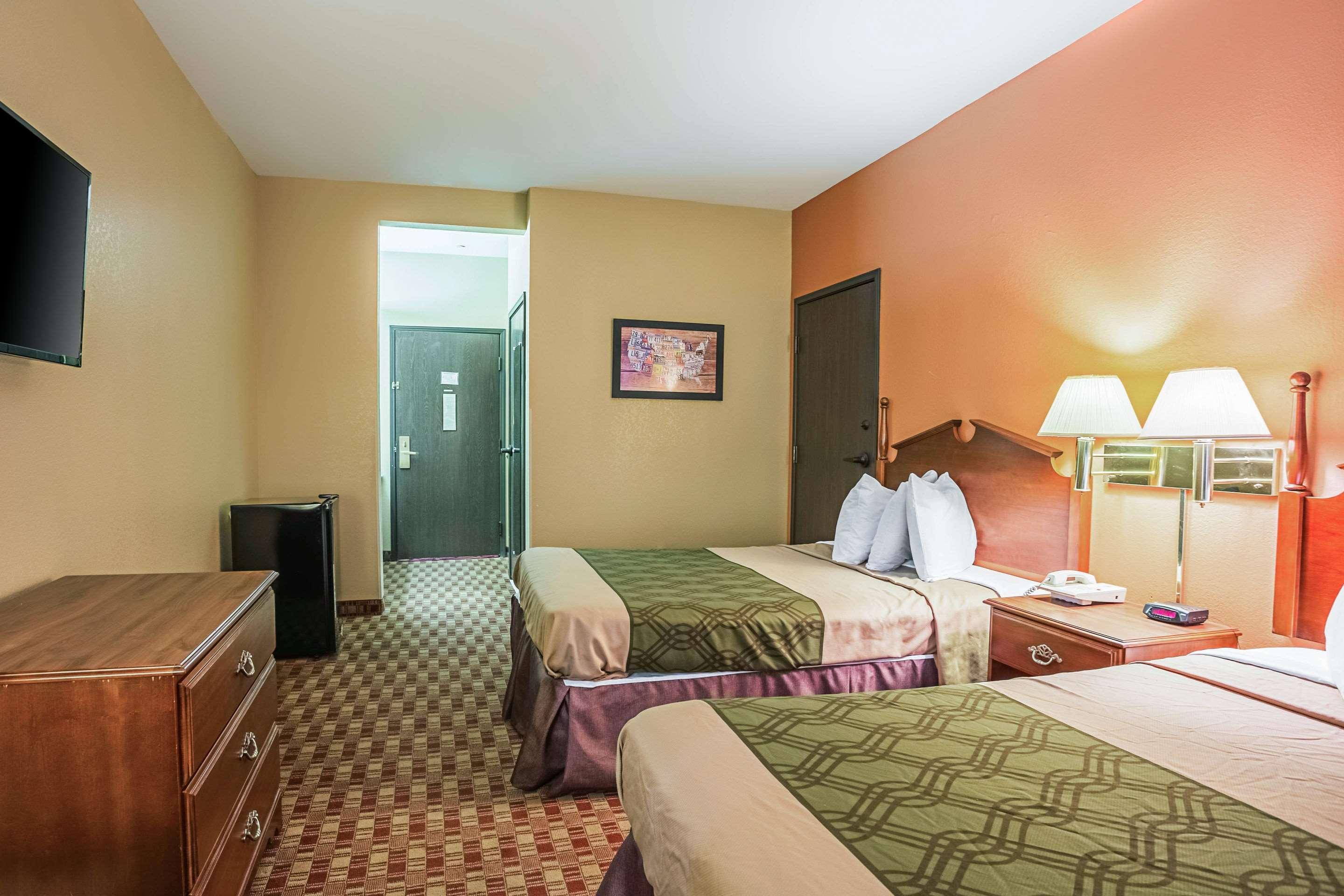 Econo Lodge Inn & Suites Ripley Екстер'єр фото