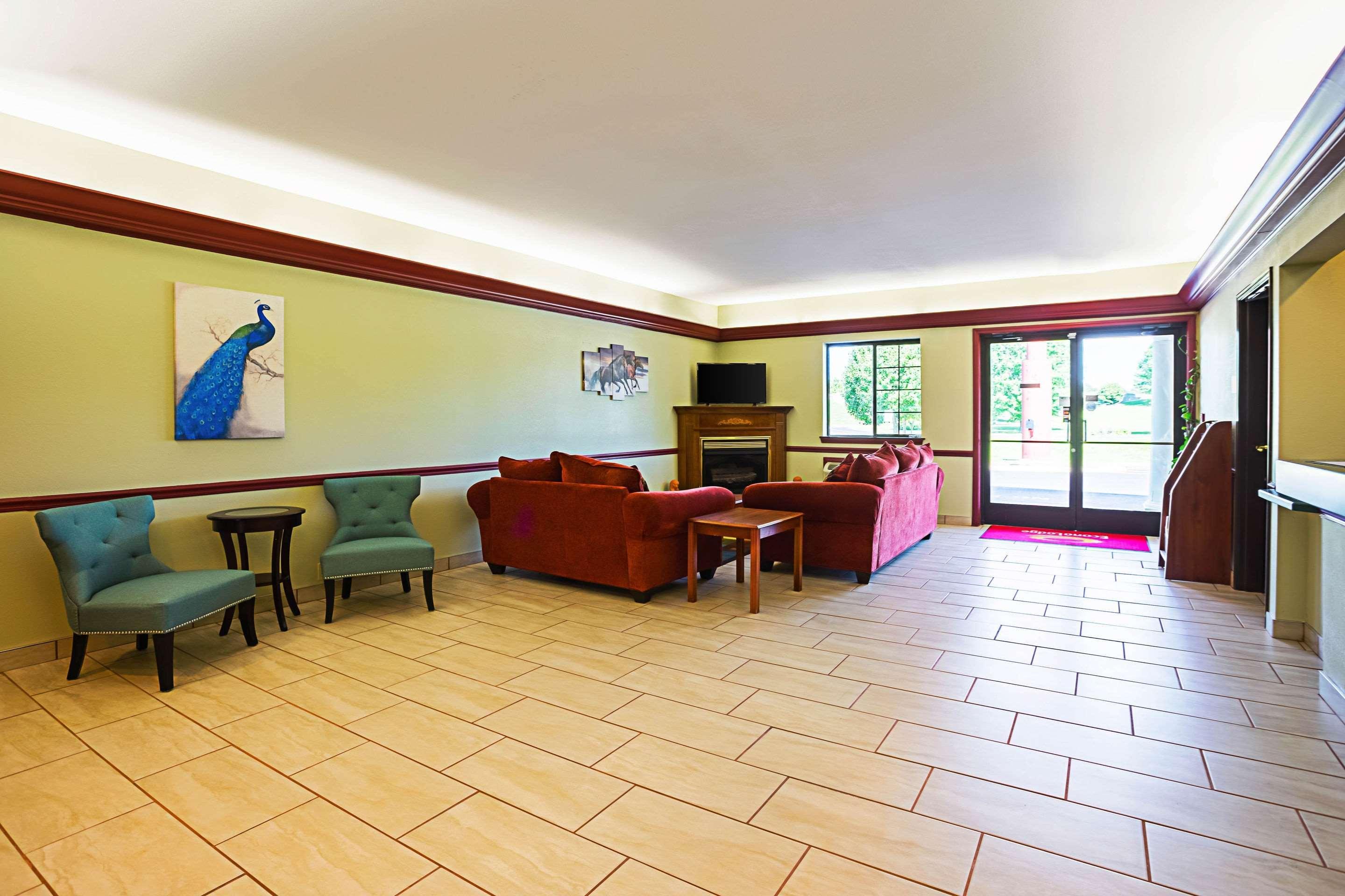 Econo Lodge Inn & Suites Ripley Екстер'єр фото