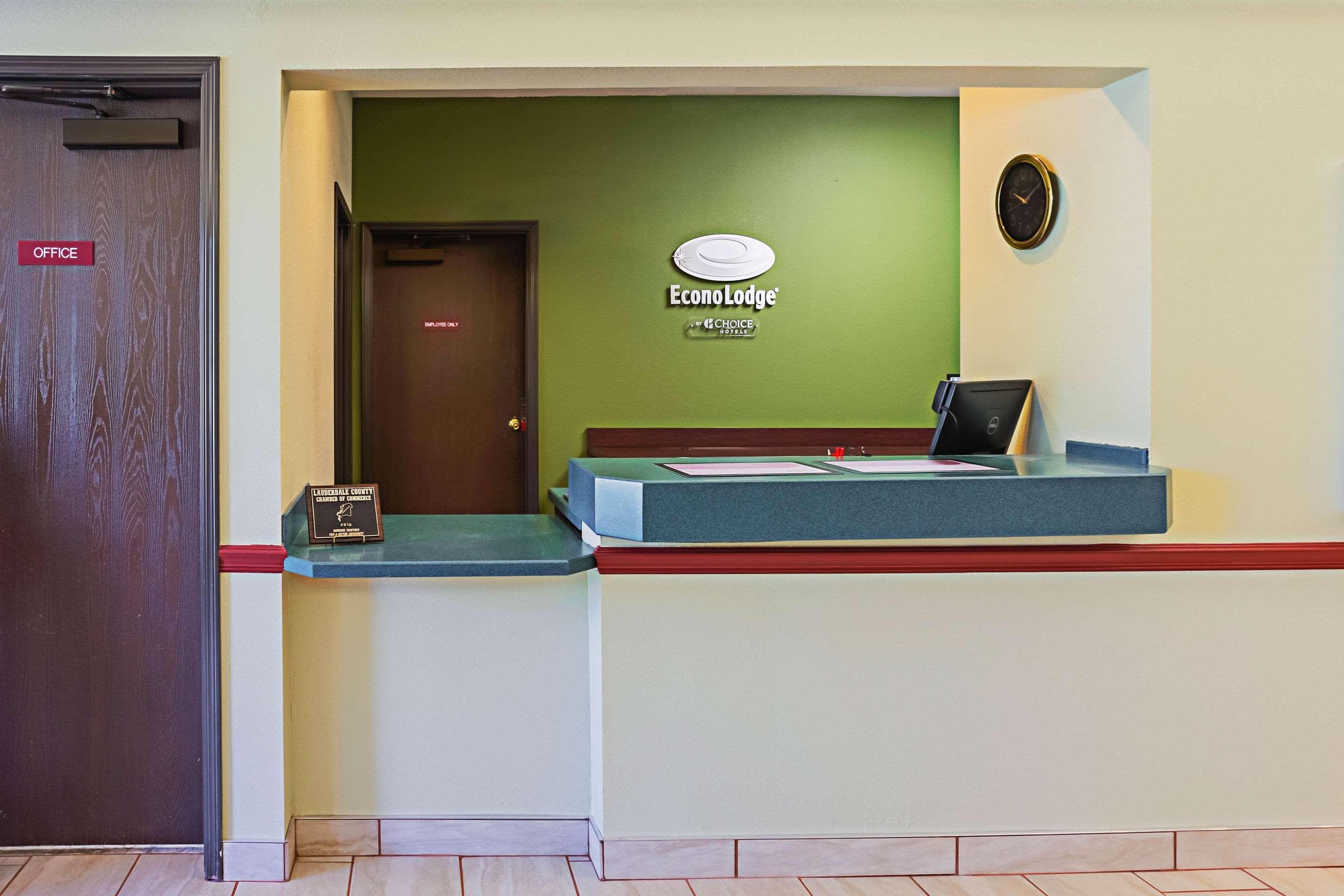 Econo Lodge Inn & Suites Ripley Екстер'єр фото