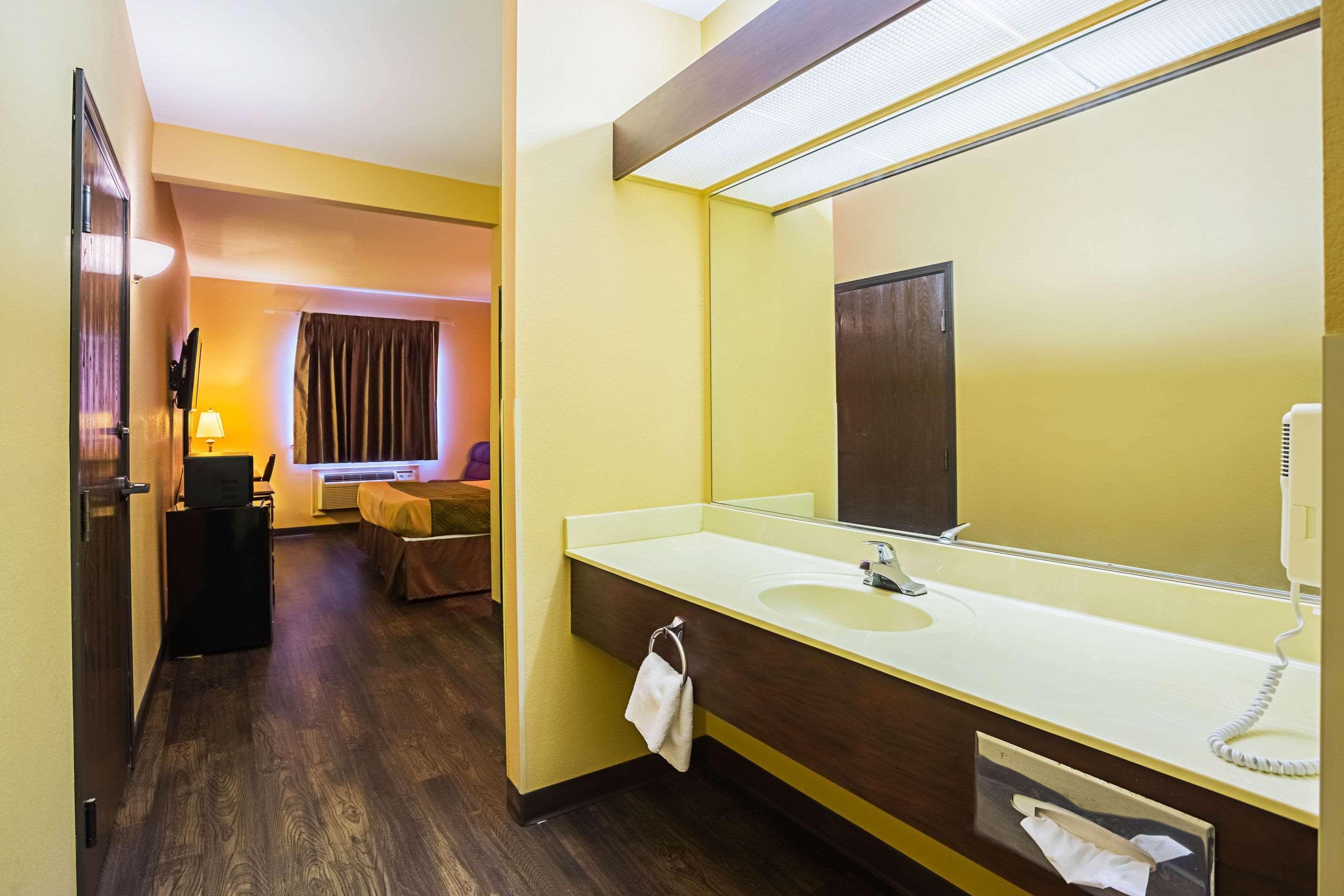 Econo Lodge Inn & Suites Ripley Екстер'єр фото