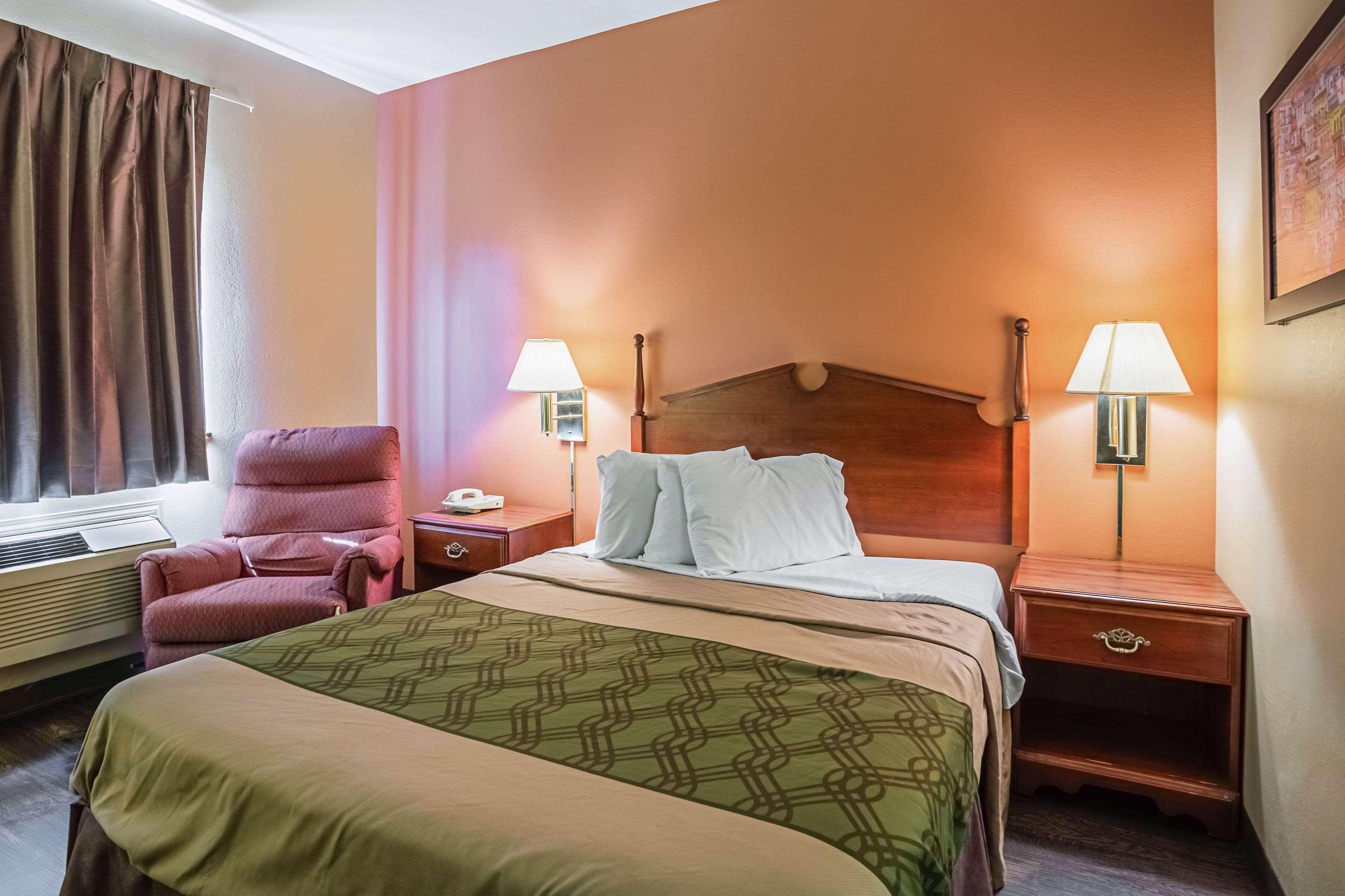 Econo Lodge Inn & Suites Ripley Екстер'єр фото