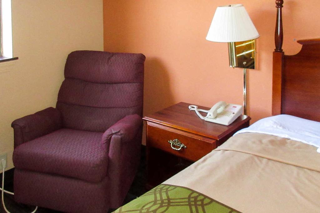 Econo Lodge Inn & Suites Ripley Номер фото